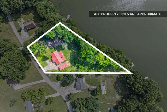 457 Lakeland Dr, Dover, TN 37058