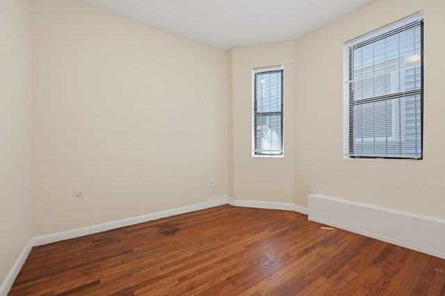 117 Regent St, Boston, MA 02119