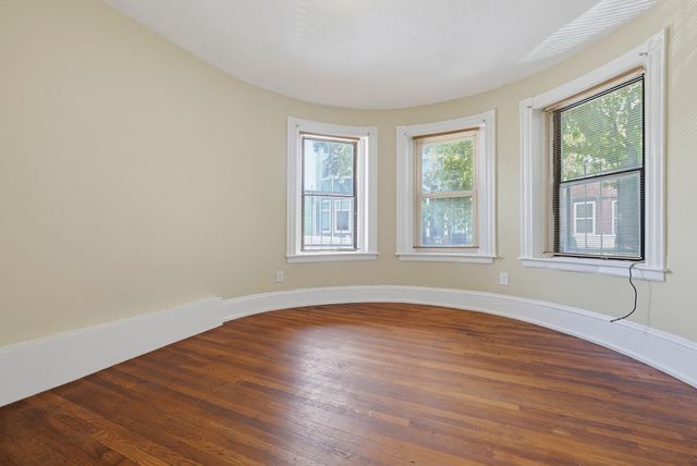 117 Regent St, Boston, MA 02119
