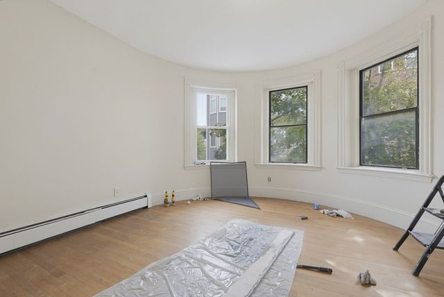 117 Regent St, Boston, MA 02119