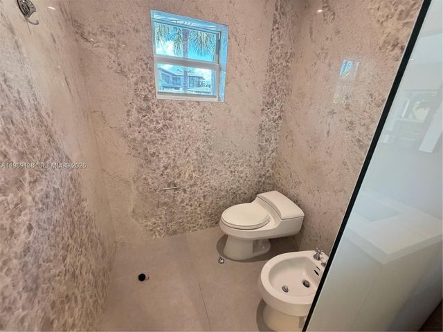 3200 NE 165th Street, North Miami Beach, FL 33160