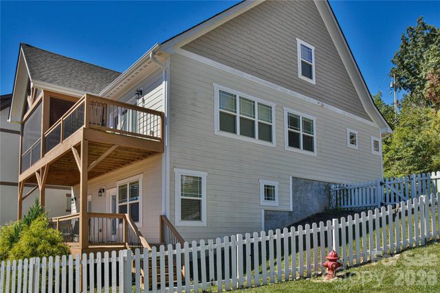 3 Leeds Lane, Black Mountain, NC 28711