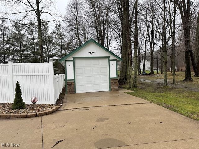 2940 Corries Way, Conneaut, OH 44030