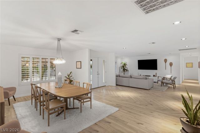 2713 South Miller Lane, Las Vegas, NV 89117