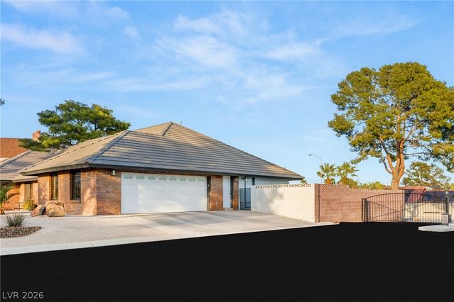 2713 South Miller Lane, Las Vegas, NV 89117