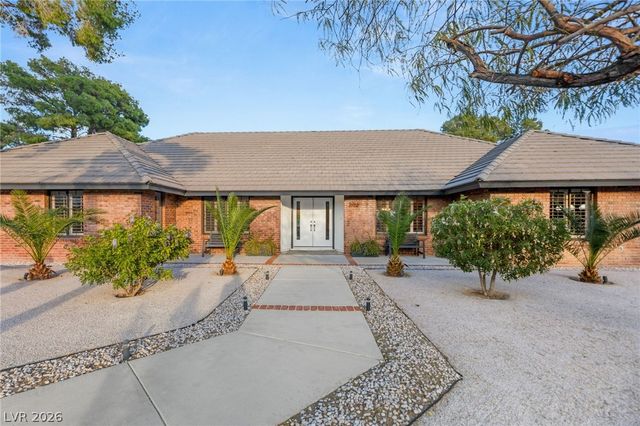 2713 South Miller Lane, Las Vegas, NV 89117