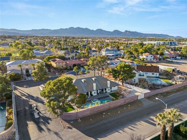 2713 South Miller Lane, Las Vegas, NV 89117