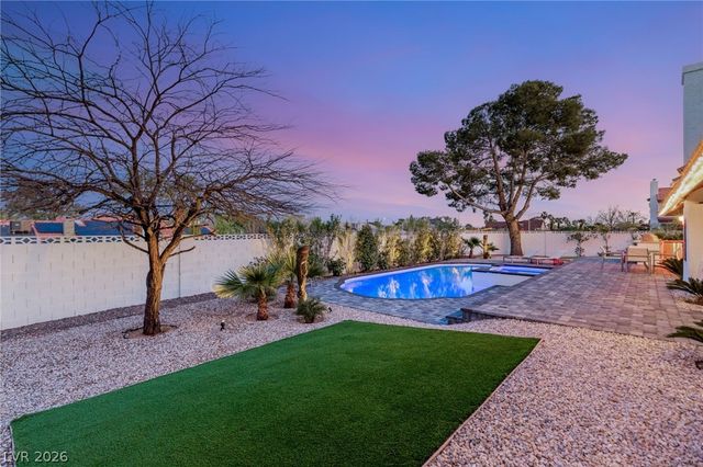 2713 South Miller Lane, Las Vegas, NV 89117