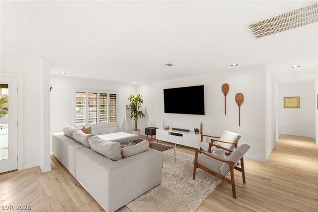 2713 South Miller Lane, Las Vegas, NV 89117