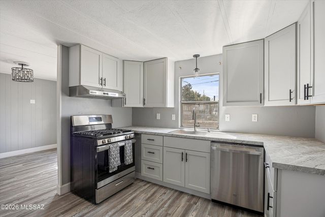 917 W Siglo Place, Tucson, AZ 85705