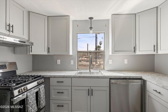 917 W Siglo Place, Tucson, AZ 85705