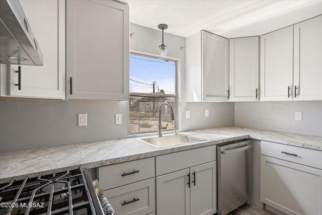 917 W Siglo Place, Tucson, AZ 85705