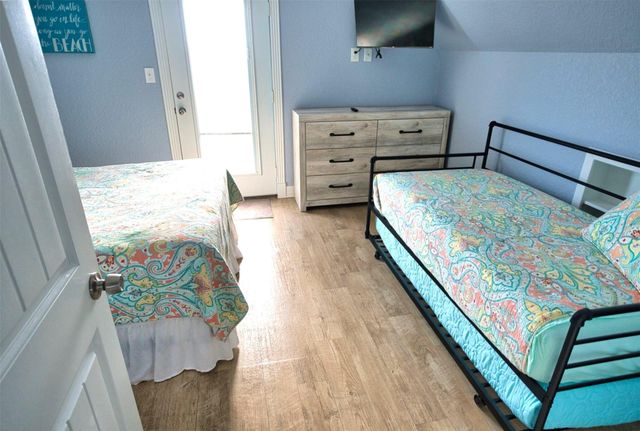 1218 Fort Velasco Drive, Surfside Beach, TX 77541