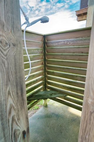 1218 Fort Velasco Drive, Surfside Beach, TX 77541