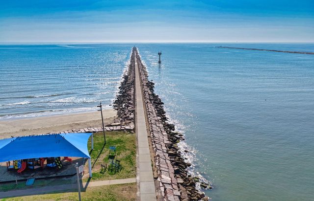 1218 Fort Velasco Drive, Surfside Beach, TX 77541