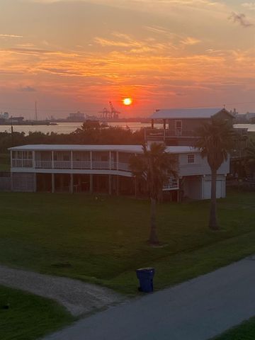 1218 Fort Velasco Drive, Surfside Beach, TX 77541