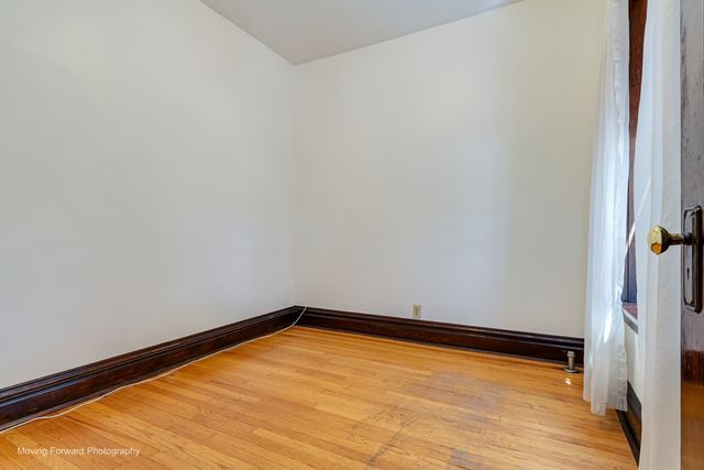 3342 S Lowe Avenue, Chicago, IL 60616