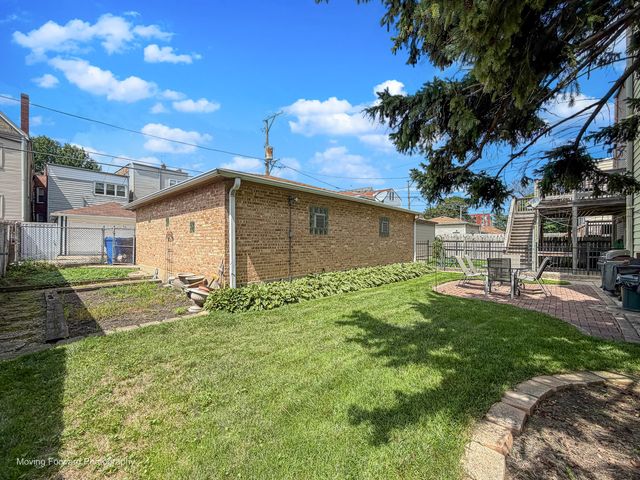 3342 S Lowe Avenue, Chicago, IL 60616