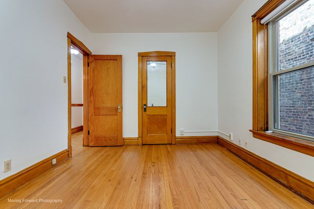 3342 S Lowe Avenue, Chicago, IL 60616