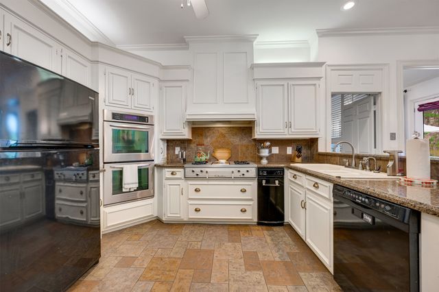 3160 Stacy Lane, Paris, TX 75460