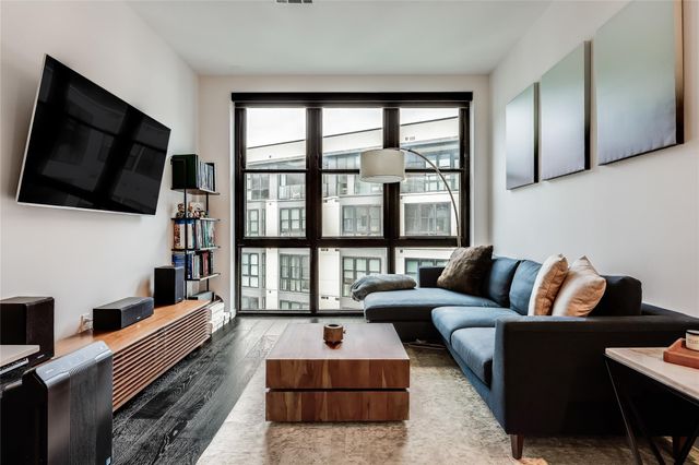 800 Embassy DR 513, Austin, TX 78702