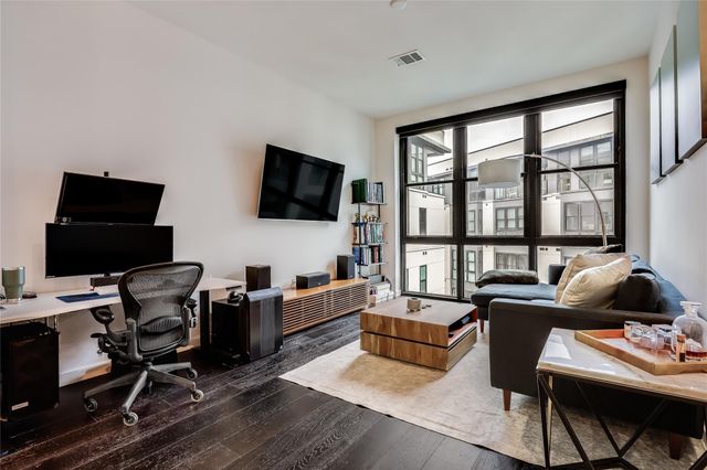 800 Embassy DR 513, Austin, TX 78702