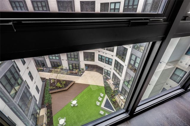 800 Embassy DR 513, Austin, TX 78702