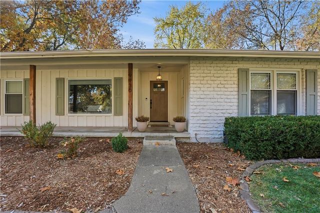 9930 Floyd Street, Overland Park, KS 66212