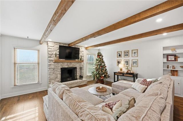 9930 Floyd Street, Overland Park, KS 66212