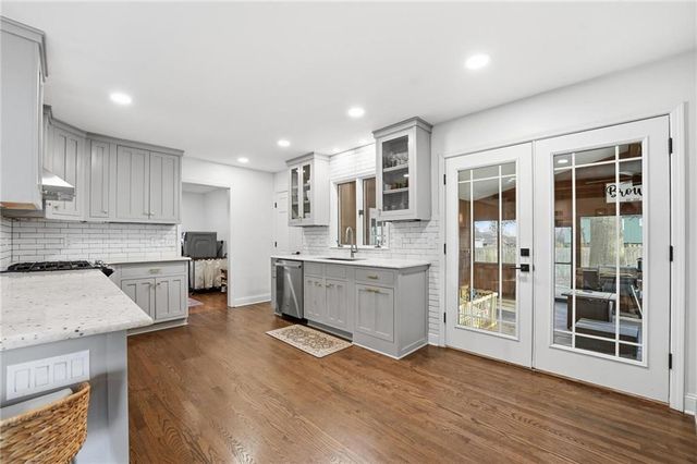 9930 Floyd Street, Overland Park, KS 66212