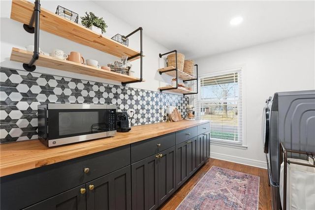 9930 Floyd Street, Overland Park, KS 66212