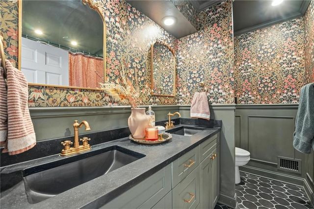 9930 Floyd Street, Overland Park, KS 66212