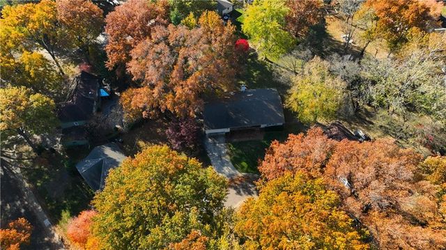 9930 Floyd Street, Overland Park, KS 66212