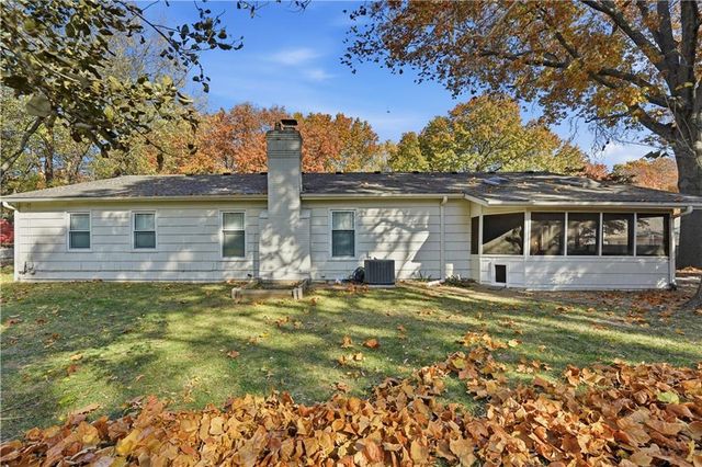 9930 Floyd Street, Overland Park, KS 66212