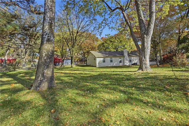 9930 Floyd Street, Overland Park, KS 66212