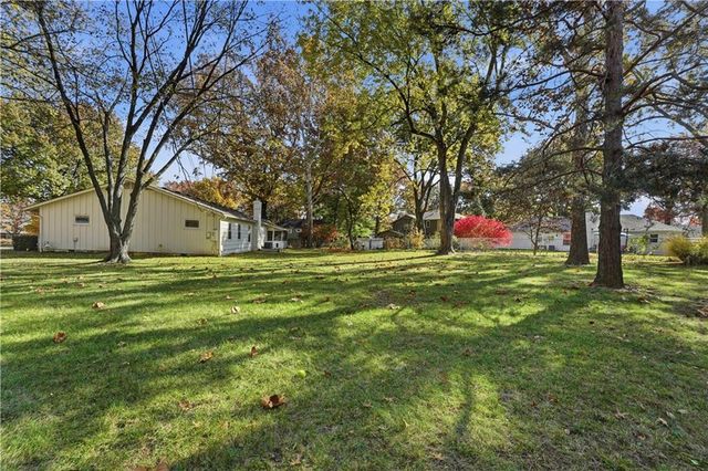 9930 Floyd Street, Overland Park, KS 66212