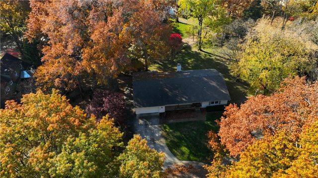 9930 Floyd Street, Overland Park, KS 66212