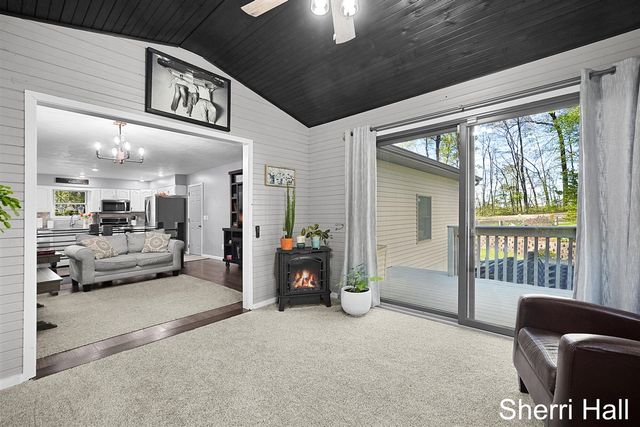 7861 S West County Line Road, Greenville, MI 48838