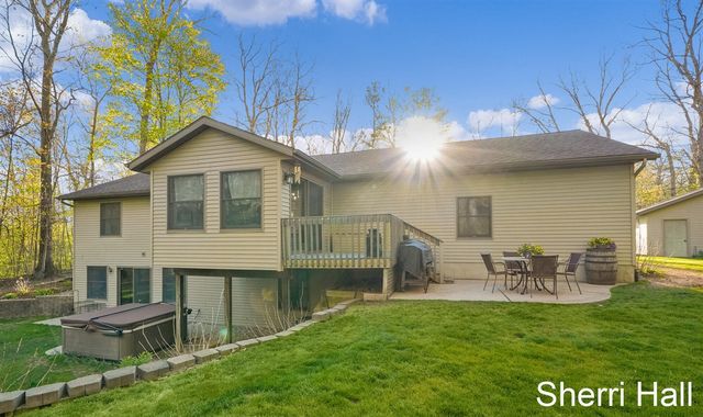 7861 S West County Line Road, Greenville, MI 48838