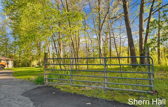 7861 S West County Line Road, Greenville, MI 48838