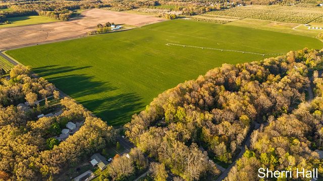 7861 S West County Line Road, Greenville, MI 48838