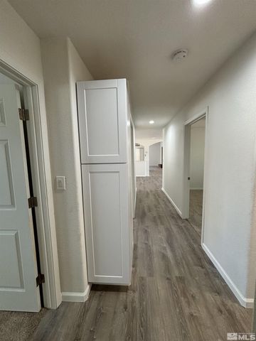 1435 Hunter Lake Drive, Reno, NV 89509