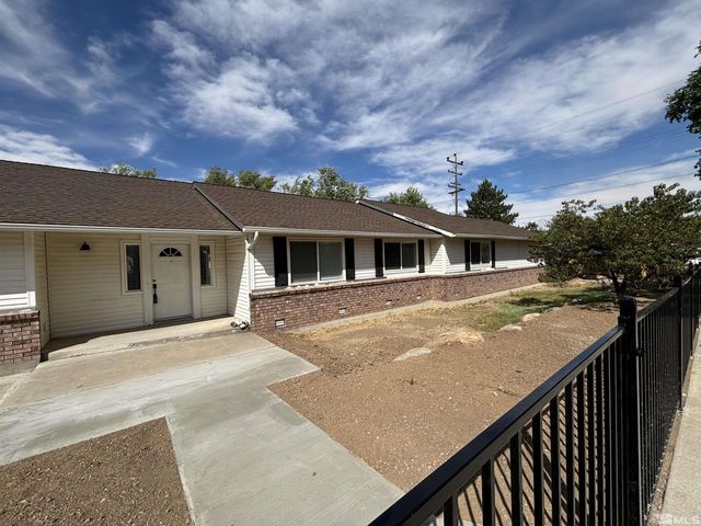 1435 Hunter Lake Drive, Reno, NV 89509