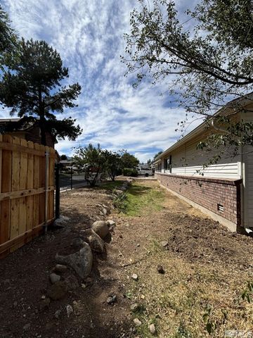 1435 Hunter Lake Drive, Reno, NV 89509