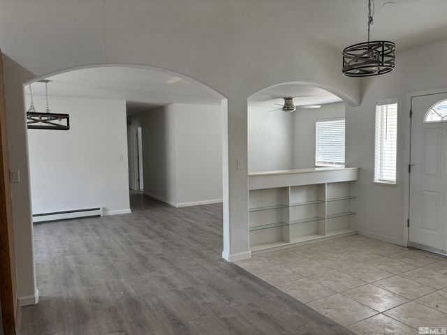 1435 Hunter Lake Drive, Reno, NV 89509