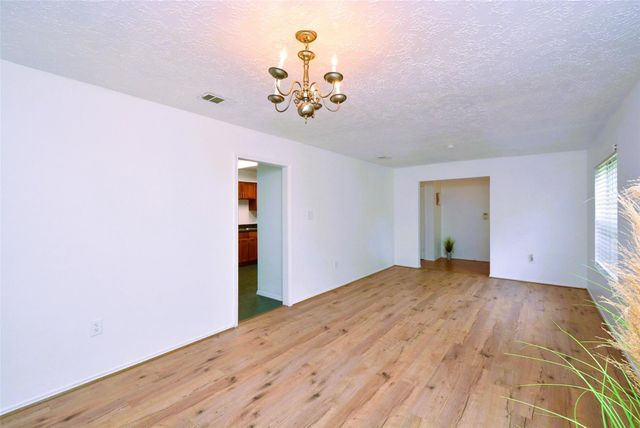 3315 Honey Creek Drive, Houston, TX 77082