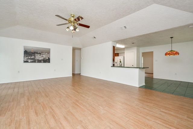 3315 Honey Creek Drive, Houston, TX 77082