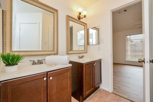 3315 Honey Creek Drive, Houston, TX 77082