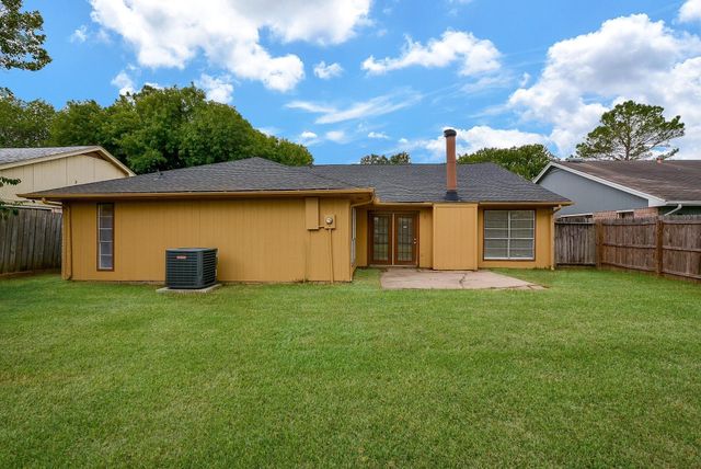 3315 Honey Creek Drive, Houston, TX 77082