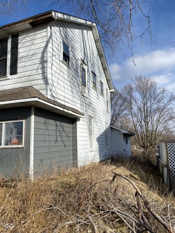 305 N Walnut Street, Alexandria, IN 46001